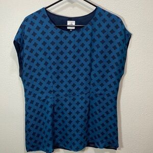 CAbi #3274 XS Pacific‎ Blue Foulard Diamond Layered Cap Sleeve Print Blouse